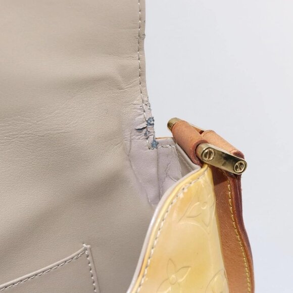 LOUIS VUITTON Monogram Vernis Thompson Street Bag Beige - Picture 12 of 15